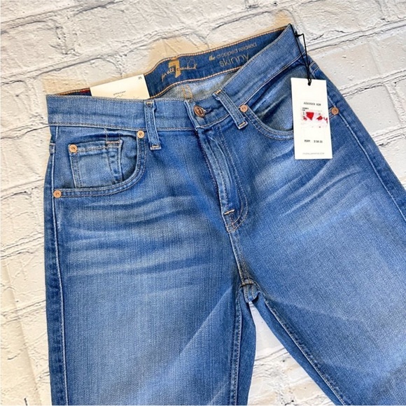 7 For All Mankind The Cropped Relaxed Girlfriend Jean New With Tags 🤍 - Picture 3 of 5